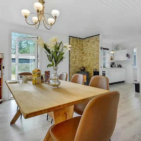 2 Bedroom Cozy In Vaeggerlose * Bøtø By