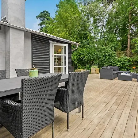 2 Bedroom Cozy In Vaeggerlose Prázdninový dům *